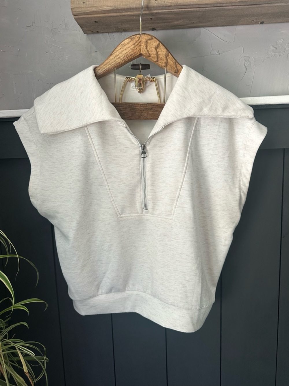 Yogalicious Scuba Monaco Half Zip Top Size Large Heathered Cream Short Sleeve